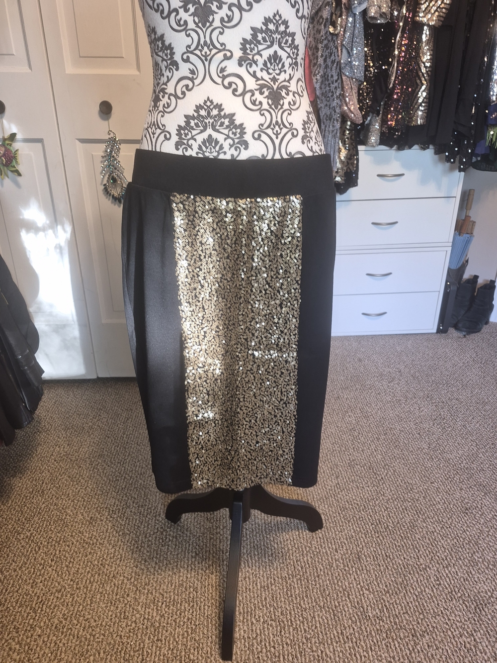 NWT Torrid Black Pencil Skirt with Gold Sequin Center Panel